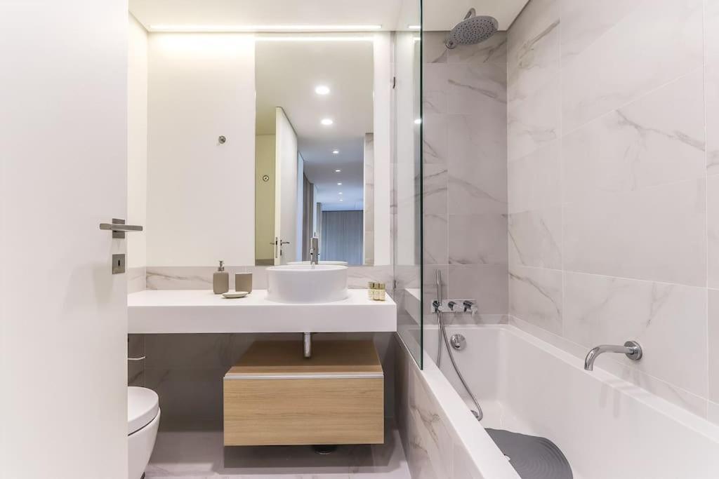 Marques Pombal Central 2 Bed Apt Ac Lisbona Esterno foto